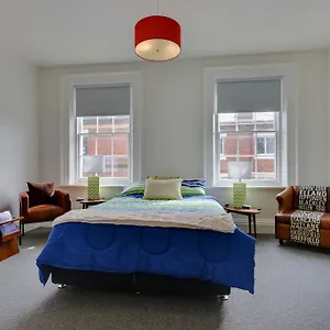 Portsea Place Apartment